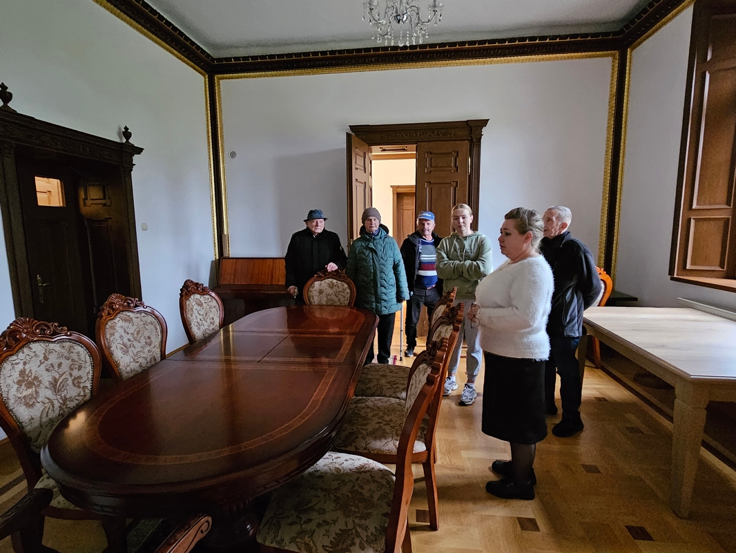 Serdeczne spotkanie pensjonariuszy z COM w Górce z GBPw Szczurowej