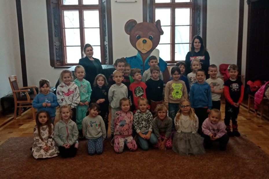 dzień pluszowego misia w gbp w szczurowej maluchy i starszaki