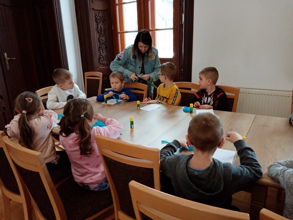 dzień pluszowego misia w GBP w Szczurowej