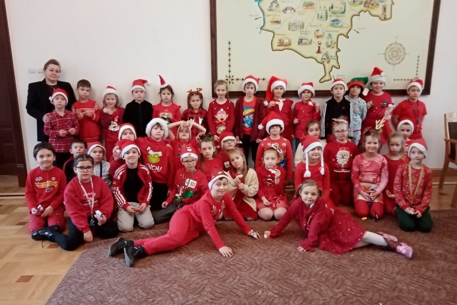 Mikołajki w GBP w Szczurowej