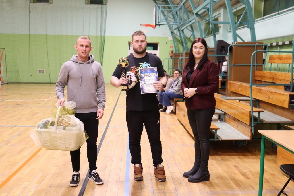 zdjęcie przedstawia gminny turniej piłki halowej 2026