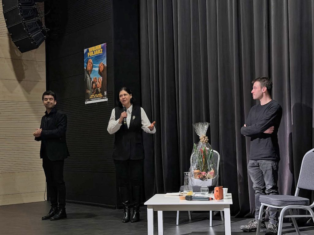 zdjęcie przedstawia spotkanie autorskie z Michałem Tylką